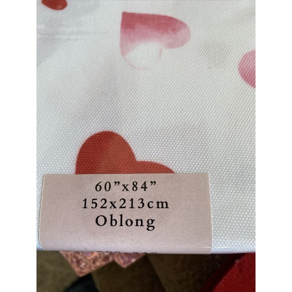 NEW 60 X 84 OBLONG TABLECLOTH KISS HEARTS WHITE RED PINK DATE NIGHT SPILL PROOF - Picture 3 of 3